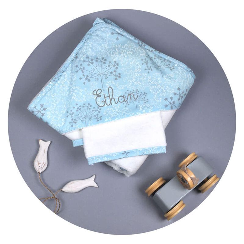 Sortie Bain Personnalisee Bebe A L Imprime Bleu Pale Chic Sortie Bain Personnalisee Bebe A L Imprime Bleu Pale Chic
