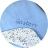 zoom-broderie-couverture-bleu